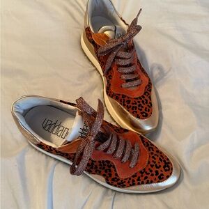 Vaddia Women's Sneakers - Gold and Brown Leopard